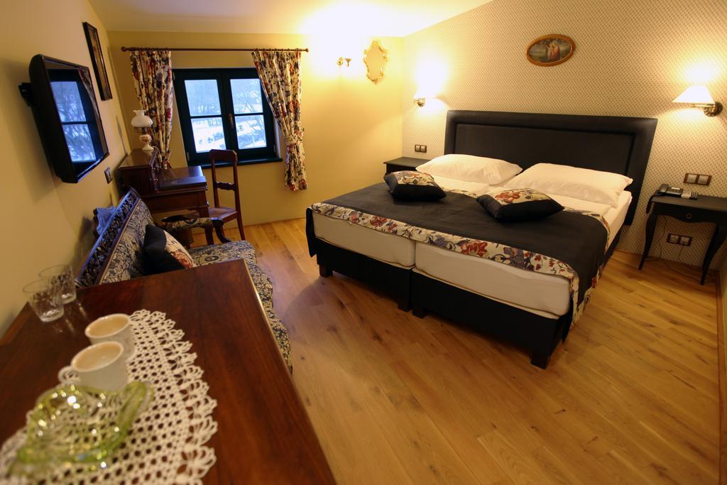 Boutique Hotel Pri Mlyne 洛佐尔诺 客房 照片