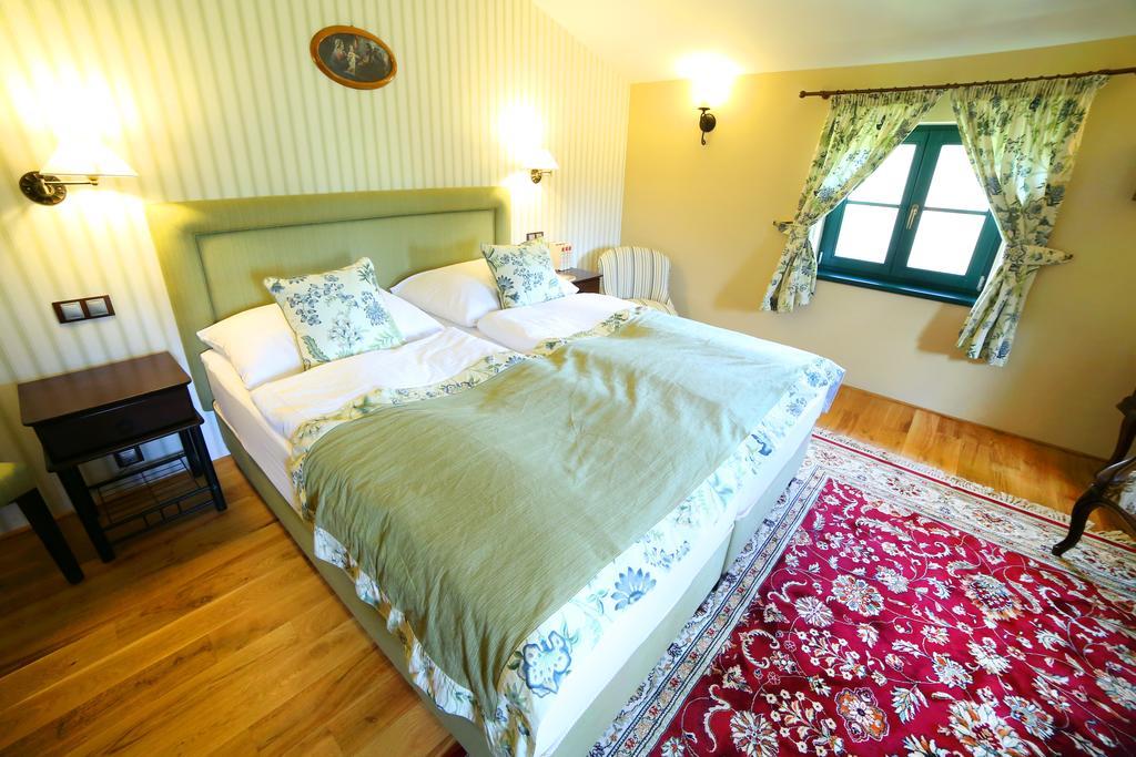Boutique Hotel Pri Mlyne 洛佐尔诺 外观 照片