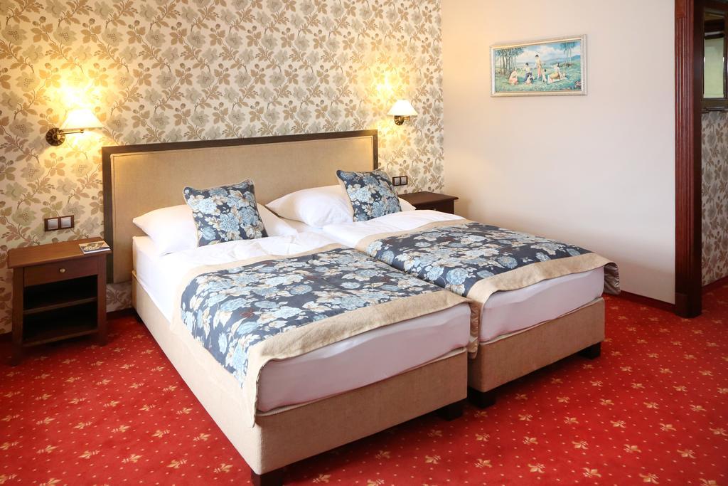 Boutique Hotel Pri Mlyne 洛佐尔诺 外观 照片