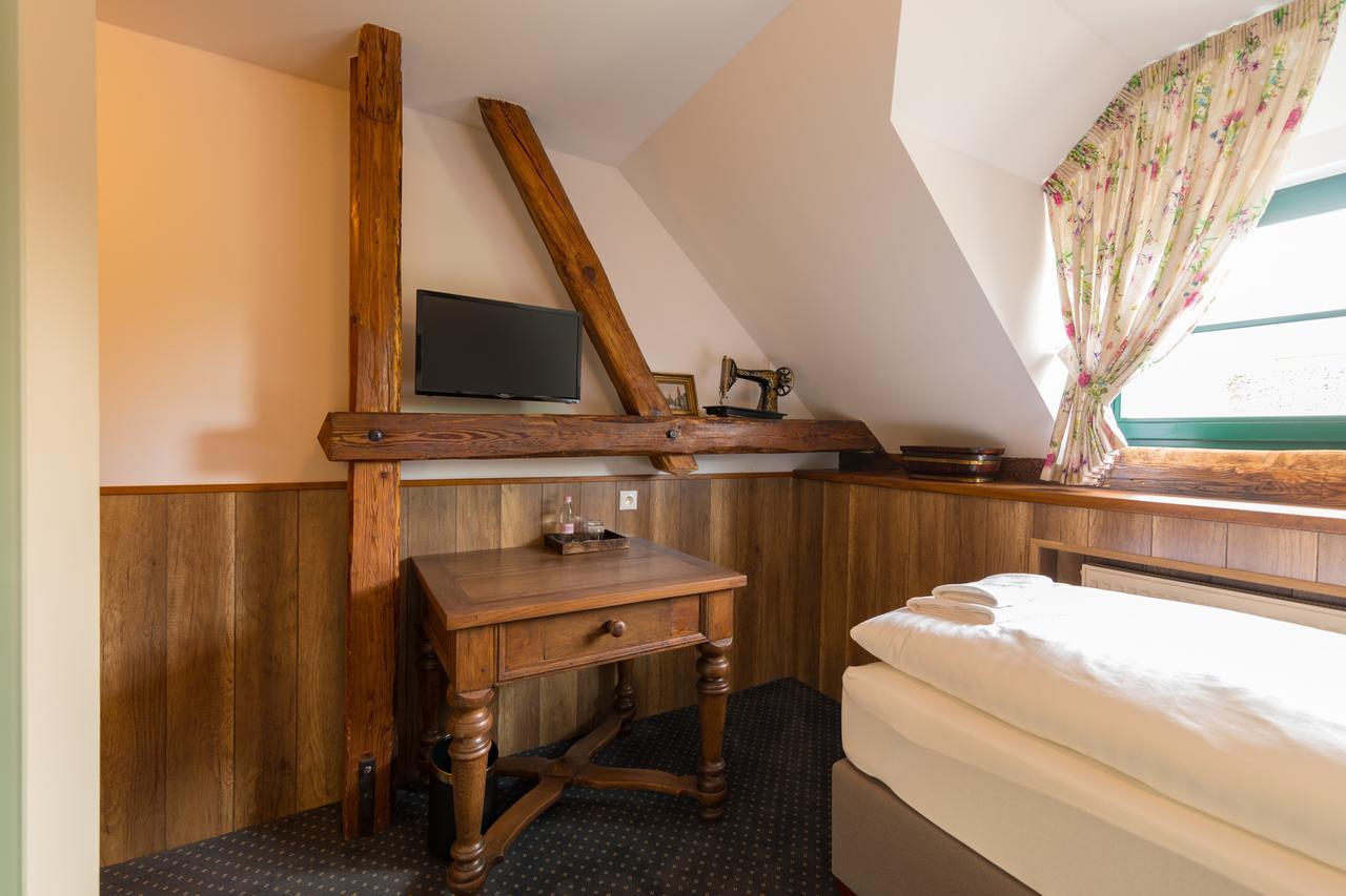 Boutique Hotel Pri Mlyne 洛佐尔诺 外观 照片